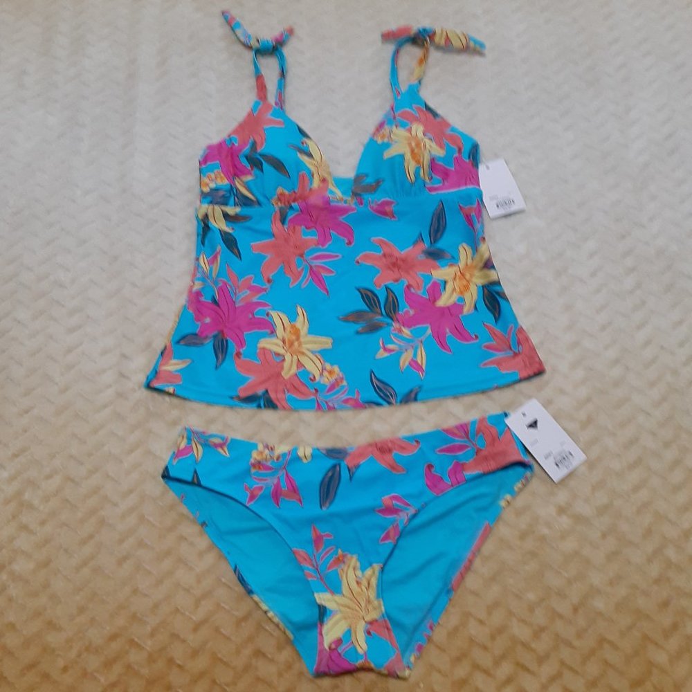 Junior's 2-piece floral bikini by SO Size M 7/9. Retail $52.00.